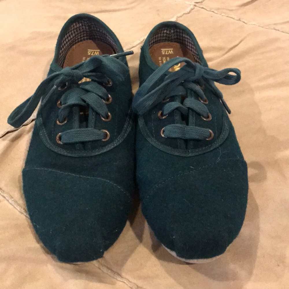 Lace Up Toms Shoes